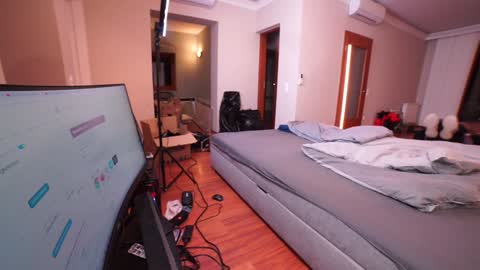 Mac Troy online show from 01.14.25