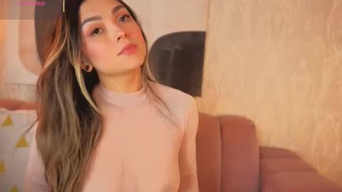 Snapshot of maca_bloom chatting on 12.03.25 Maca online show from 12.03.25