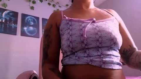 Macey Elliot Modelo Independiente online show from 10.16.25