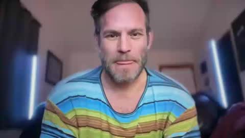 MackinCaliAllDay online show from 10.19.25