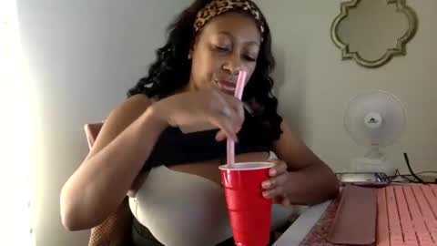 madam_glam online show from 04.15.26