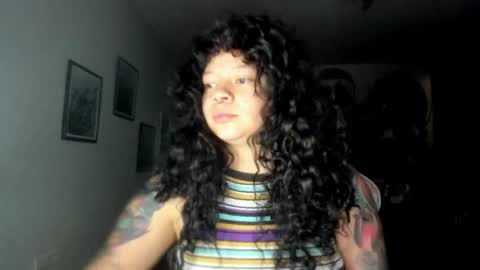 Snapshot of madam_sativa chatting on 01.06.26 di online show from 01.06.26