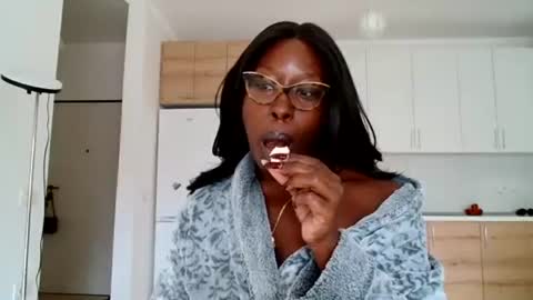 YourMadamIndigo online show from 09.10.25