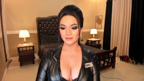 Snapshot of madammistressdominatrixxx chatting on 02.20.25 Alison Kloss online show from 02.20.25