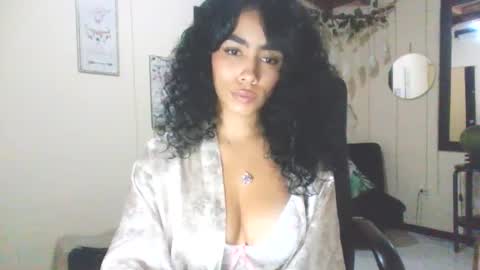 maddie_thompsonn online show from 10.10.25