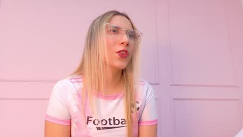 maddietease online show from 11.16.25