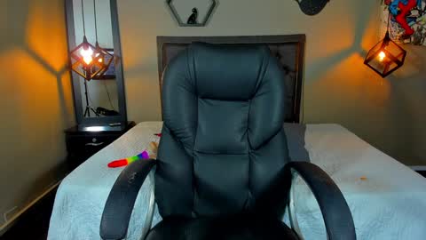 Snapshot of maddiiebrooks chatting on 12.22.24 Maddie online show from 12.22.24