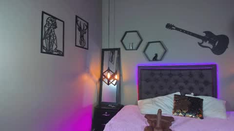 Snapshot of maddiiebrooks chatting on 02.09.25 Maddie online show from 02.09.25