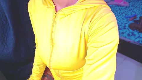 Snapshot of maddiiebrooks chatting on 10.11.25 Maddie online show from 10.11.25