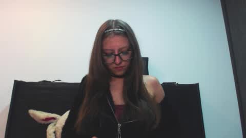 Snapshot of maddy_14 chatting on 11.06.25 Maddy UwU online show from 11.06.25