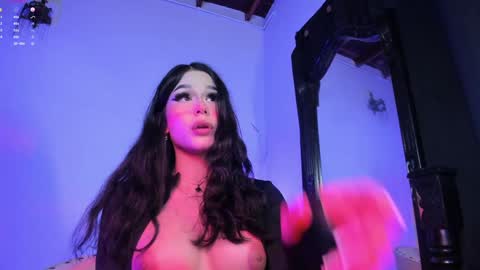 Snapshot of maddy_rios chatting on 01.11.25 maddy_rios online show from 01.11.25