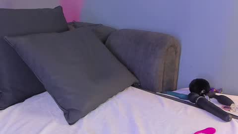 Maddy  online show from 01.15.25