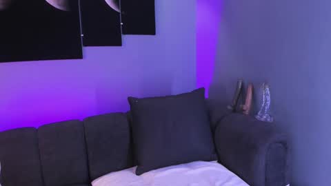 Maddy  online show from 02.05.25