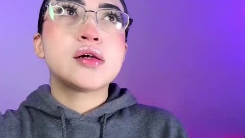 Snapshot of maddyghost chatting on 09.21.25 Please followme and rate me your thumbs up online show from 09.21.25