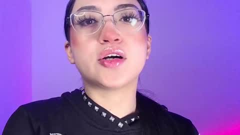 Snapshot of maddyghost chatting on 09.23.25 Please followme and rate me your thumbs up online show from 09.23.25