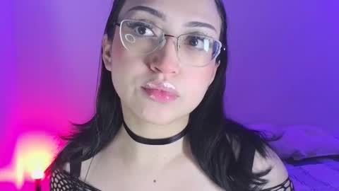 Snapshot of maddyghost chatting on 10.01.25 Please followme and rate me your thumbs up online show from 10.01.25