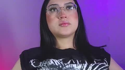 Snapshot of maddyghost chatting on 10.10.25 Please followme and rate me your thumbs up online show from 10.10.25