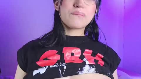 Snapshot of maddyghost chatting on 10.31.25 Please followme and rate me your thumbs up online show from 10.31.25