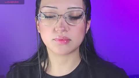 Snapshot of maddyghost chatting on 11.11.25 Please followme and rate me your thumbs up online show from 11.11.25