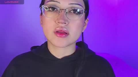 Snapshot of maddyghost chatting on 11.19.25 Please followme and rate me your thumbs up online show from 11.19.25