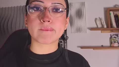 Snapshot of maddyghost chatting on 11.21.25 Please followme and rate me your thumbs up online show from 11.21.25