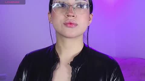 Snapshot of maddyghost chatting on 11.26.25 Please followme and rate me your thumbs up online show from 11.26.25