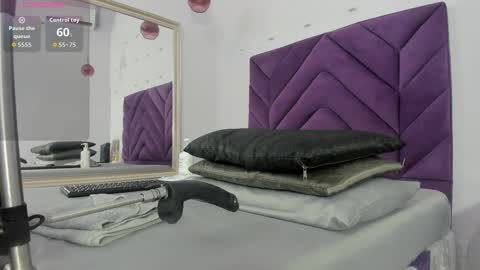 maddyjohnsonn online show from 11.24.25