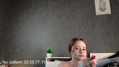 Snapshot of maddysilk chatting on 06.07.26 Maddy online show from 06.07.26