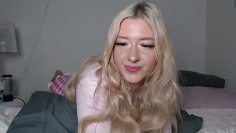 Snapshot of maddysumersxx chatting on 03.02.26 maddyyy call me yours tho online show from 03.02.26