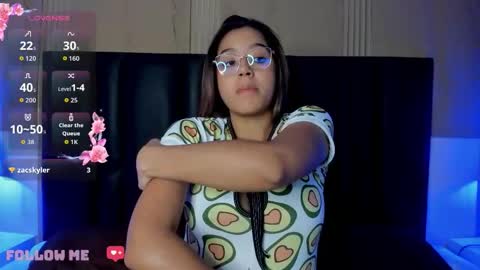 Snapshot of madelayn_torres chatting on 01.15.26 madelayn_torres online show from 01.15.26
