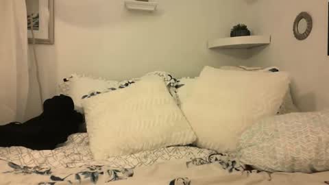 Madie Ray online show from 02.21.25