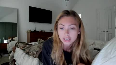 Snapshot of madirose69 chatting on 05.07.26 mari rose online show from 05.07.26