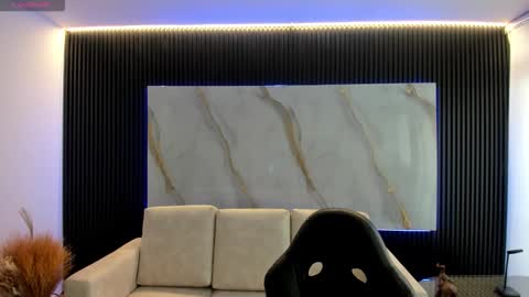 Snapshot of madisonanngel chatting on 11.22.25 Madison Angel online show from 11.22.25