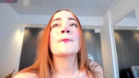 Snapshot of madisonanngel chatting on 11.26.25 Madison Angel online show from 11.26.25