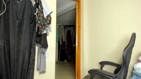 Snapshot of madisonbrunette_lxs chatting on 12.27.24 madison online show from 12.27.24