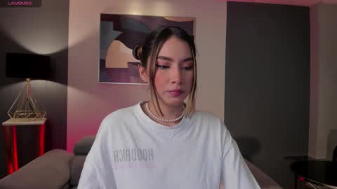 Maddi Collins online show from 12.14.25