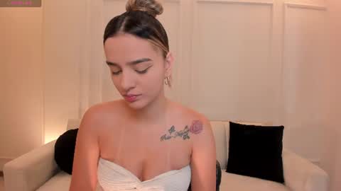 Snapshot of madisoncollinsx chatting on 06.30.26 Maddi Collins online show from 06.30.26
