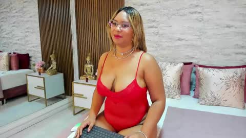 madisonhunterr_ online show from 02.14.25