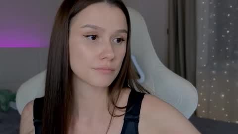 Madi Soon online show from 10.07.25