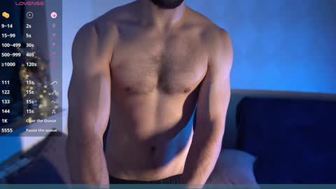 Snapshot of madmaxbad chatting on 02.05.25 madmaxbad online show from 02.05.25