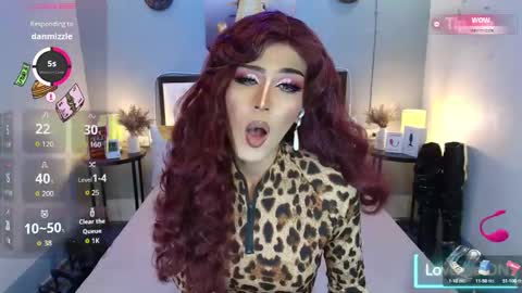 Snapshot of madnesswilxx chatting on 10.12.25 Wil online show from 10.12.25