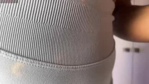 Snapshot of madsnextdoor chatting on 10.06.25 Maddie online show from 10.06.25