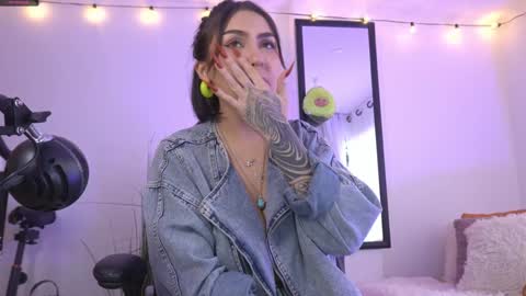 Maeve  schedule 11 am- 530 pm colombia time  online show from 01.03.25