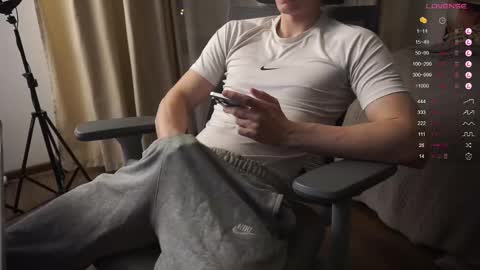 Snapshot of maestro3369 chatting on 02.12.25 Mike XMaestro 3369 online show from 02.12.25