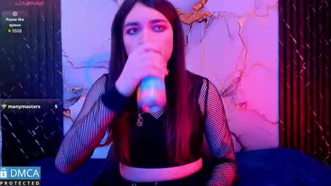 maevekuro online show from 03.11.26