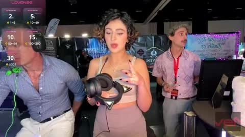 Meaves online show from 11.08.25