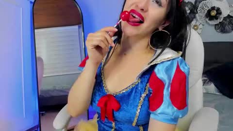 Maria Fernanda online show from 10.30.25