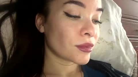 Snapshot of magggg658318 chatting on 01.10.25 magggg658318 online show from 01.10.25