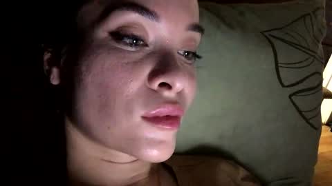 Snapshot of magggg658318 chatting on 02.14.25 magggg658318 online show from 02.14.25