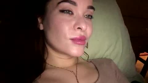 Snapshot of magggg658318 chatting on 11.11.25 magggg658318 online show from 11.11.25